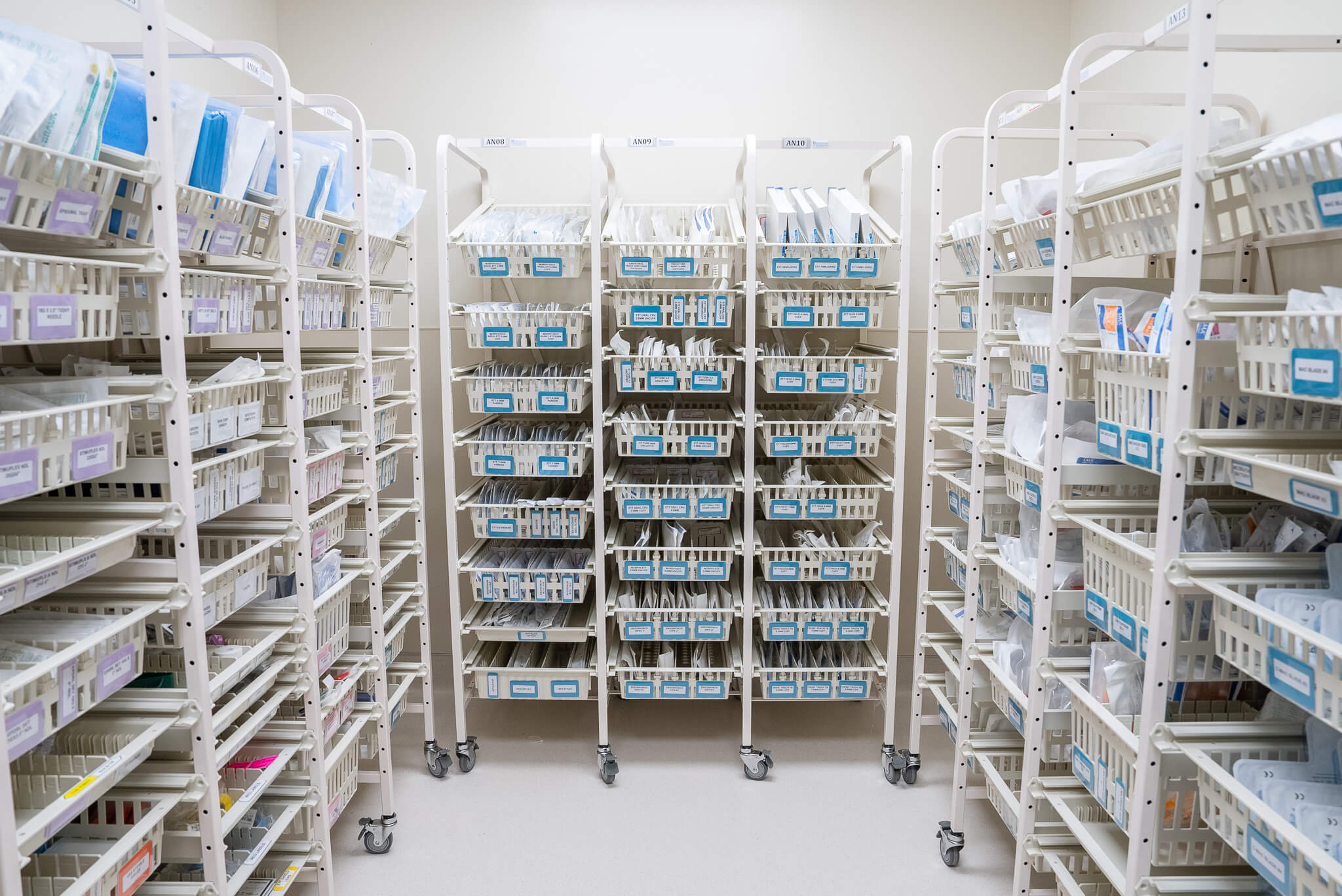 Anesthesia supply room after UNICAS open rack installation