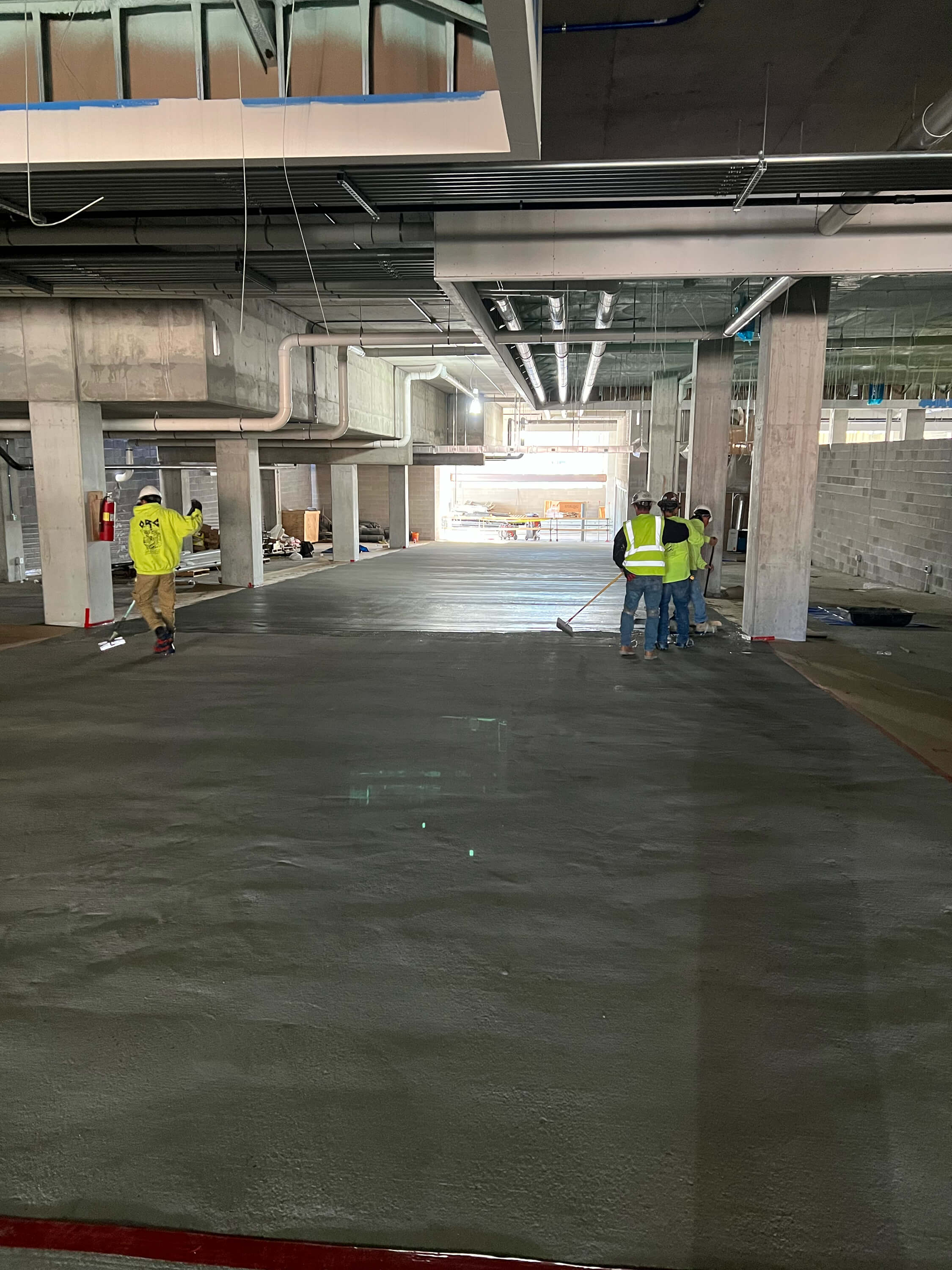 Cementitious concrete overlay